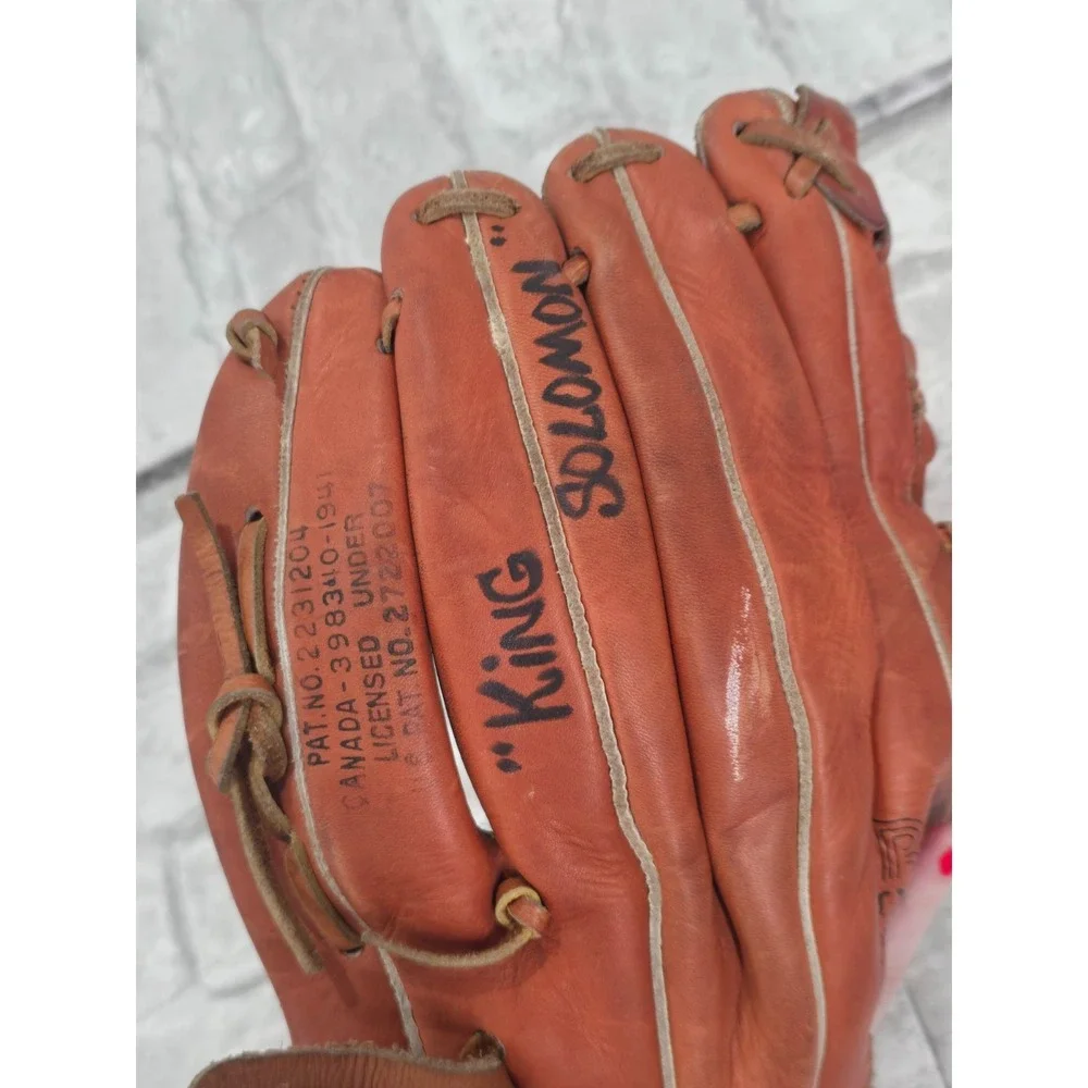 Wilson The A8000 Professional Series Baseball Glove RHT Big Scoop, Left Hand